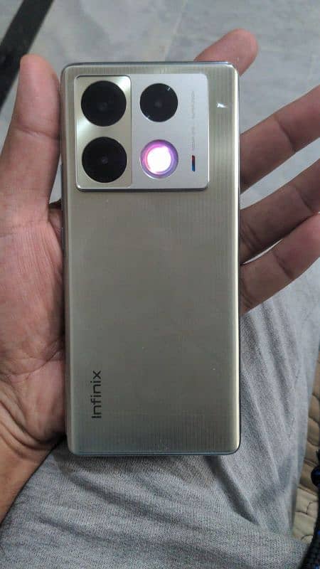 Infinix Note 40 Pro (Limited Edition) 3