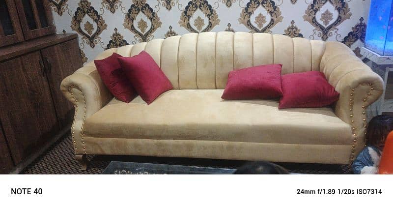 seven seater sofa brand new condition 80k final prize 0