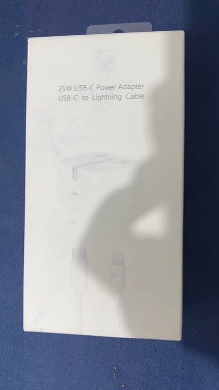 25W USB-C Power Adapter USB-C to Lightning Cable 1