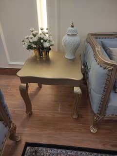 center table +3side  table