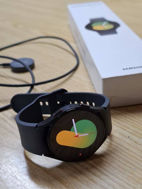 samsung Galaxy Watch 5 Brand new just opened box 10