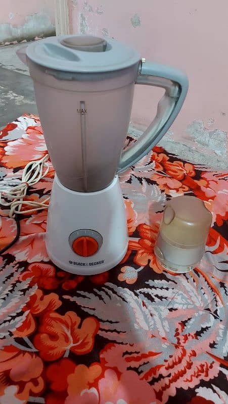 Black and Decker Juicer Machine 2