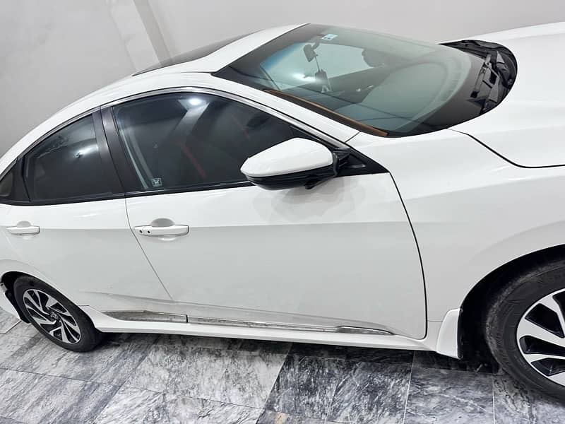 Honda Civic ug 1.8 2018 Already bank leased 4