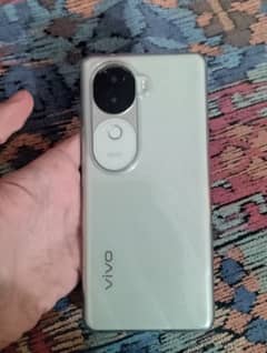 Vivo V40e