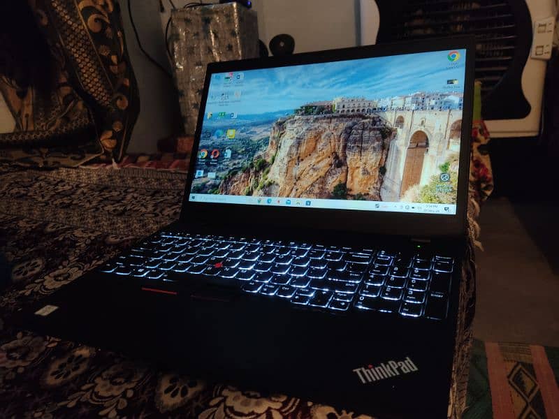 Lenovo ThinkPad T570 11