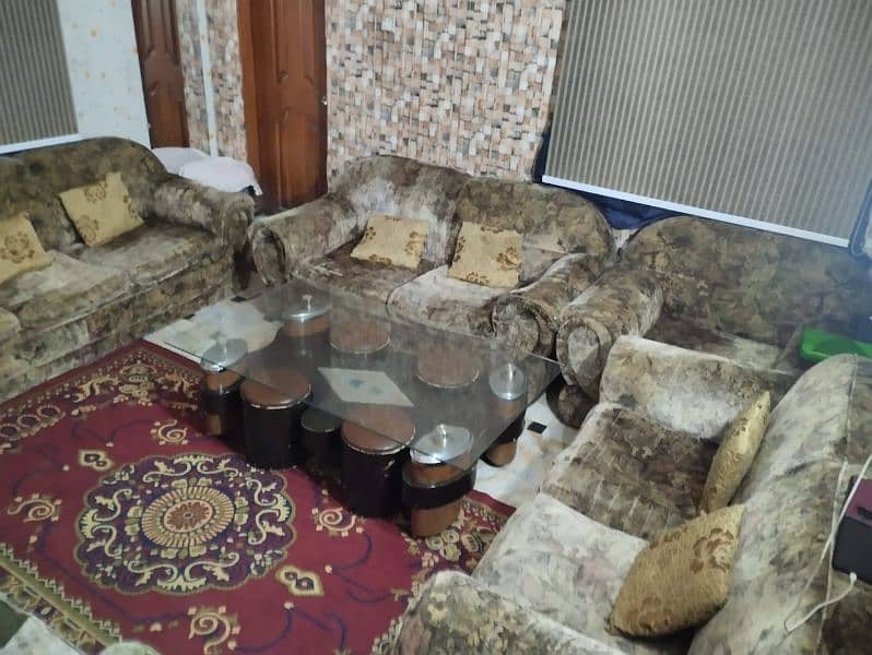 11 seater sofa's with center table 4