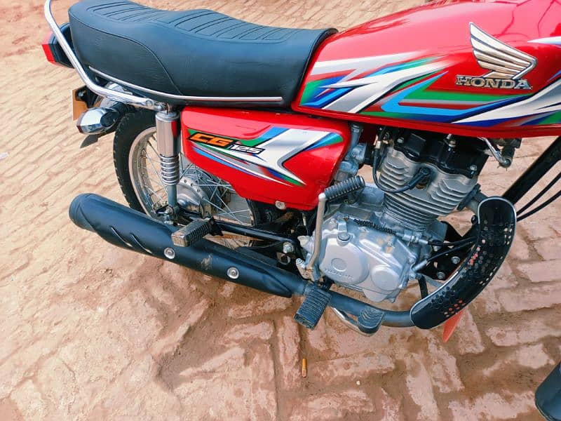 Honda CG125 2023 All Punjab Number Lush Condition 2