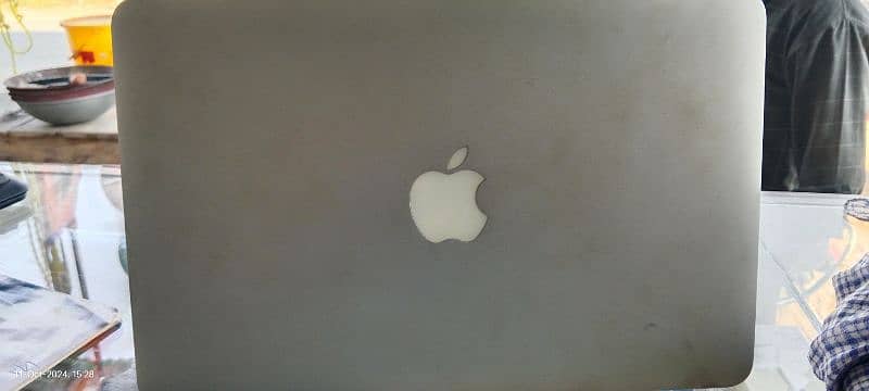 MacBook air for sale bettry dead hay Baki all ok 1