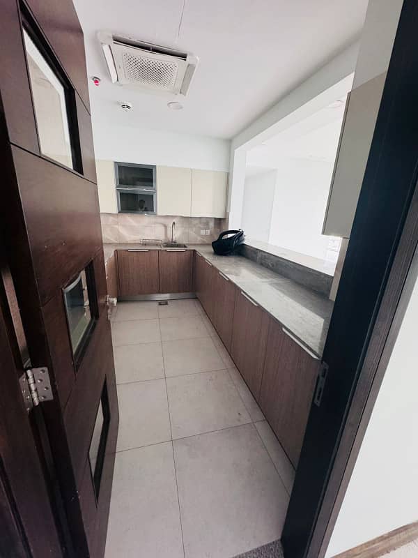 3 Bed with Servant Room for Sale in DHA Phase 5 11