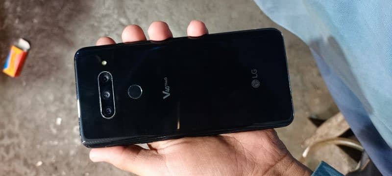 lg v40.03188229004 1