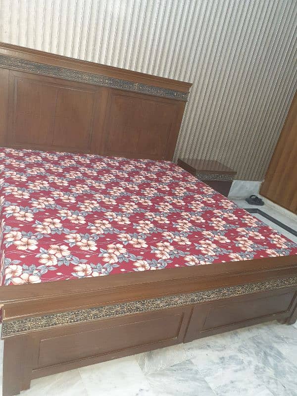 King size bed with two side tables 2