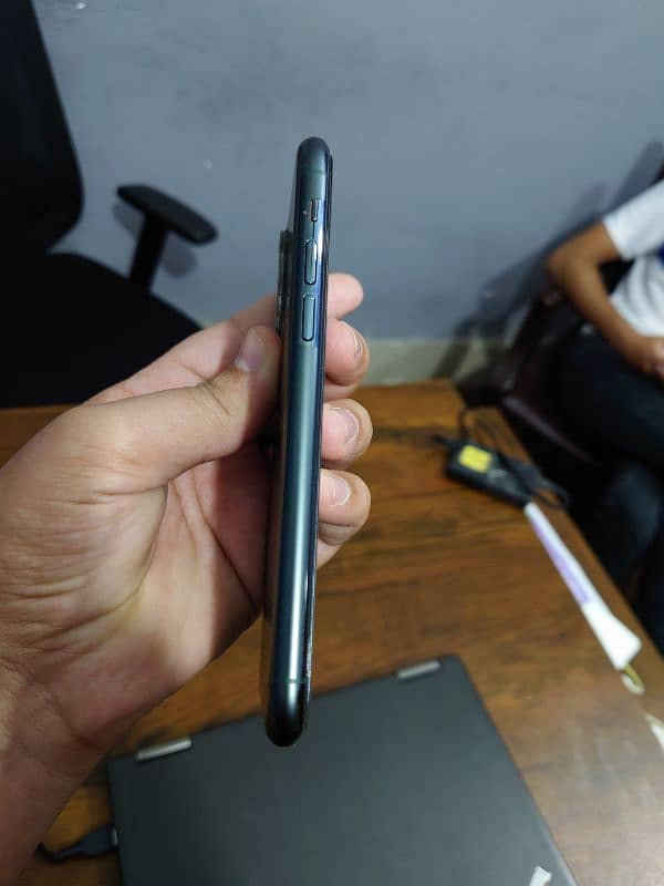 Iphone 11 pro 256 GB non PTA 6