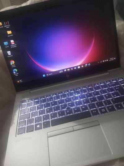 Hp elitebook laptop 840 G6 Corei5  16gb ram 512gb nvme Ssd