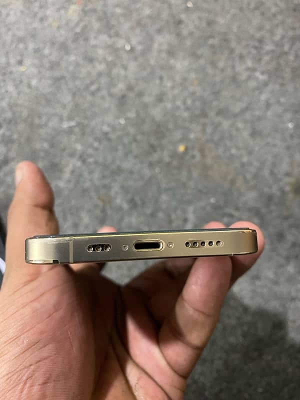 Iphone 12 Pro Gold 4