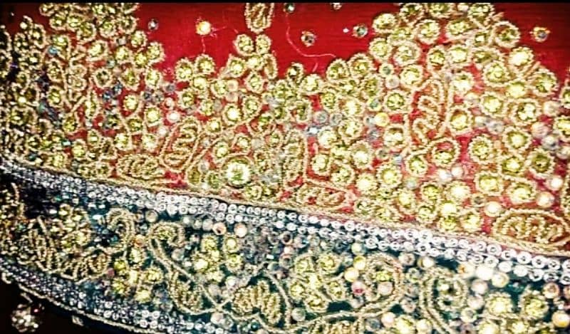 URGENT SALE BARAAT DRESS BEAUTIFUL SHARARA IN VERY CHEAP PRICE 2