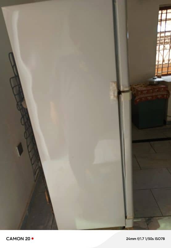 dawalance fridge small 1