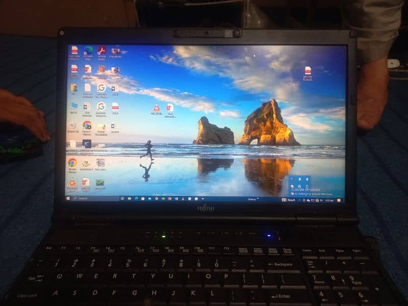 fujitsu Laptop good condition 0