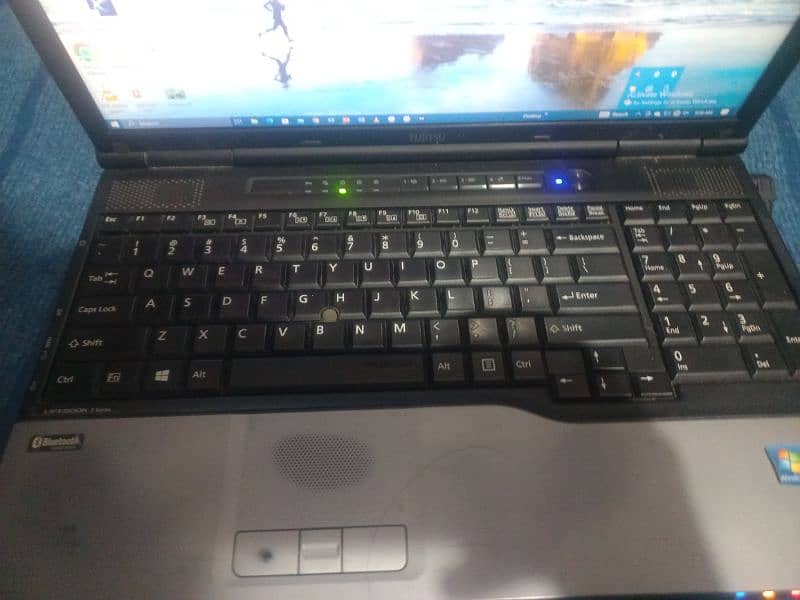 fujitsu Laptop good condition 1