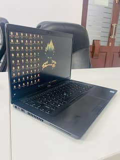 New condition laptop Core i5 ( 8th generation )