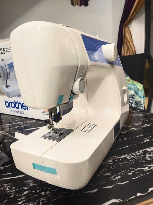 Brother sewing machine (Ls-2125) box pack 2