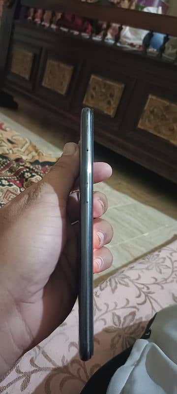 oppo f17 pro 5