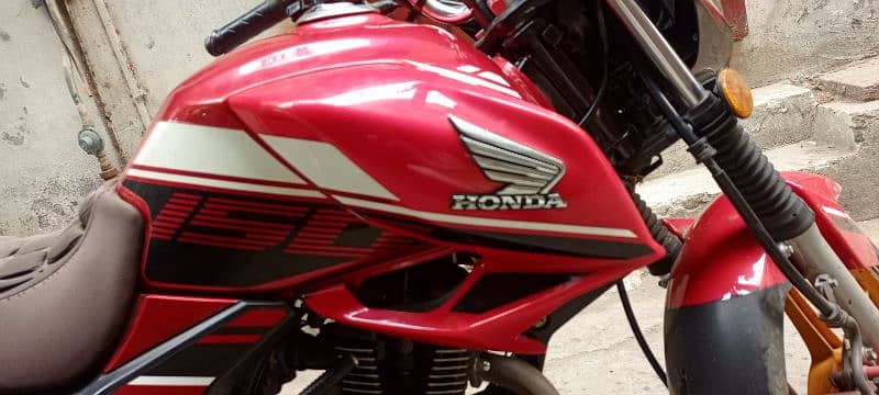 Honda CB150 f 1