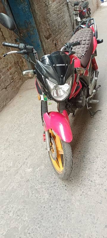 Honda CB150 f 4