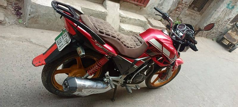 Honda CB150 f 7