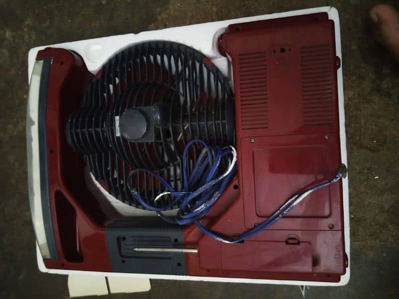 Philips Tape record, Emergency light with fan FM Radio 10