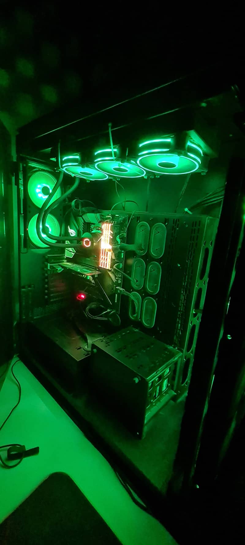 Obsidian 1000d Gaming pc Ryzen { 5900 } 19