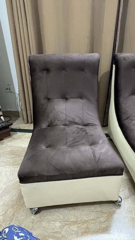 2 sofa seats for Sale 3