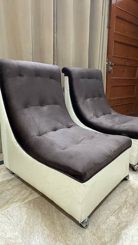 2 sofa seats for Sale 4