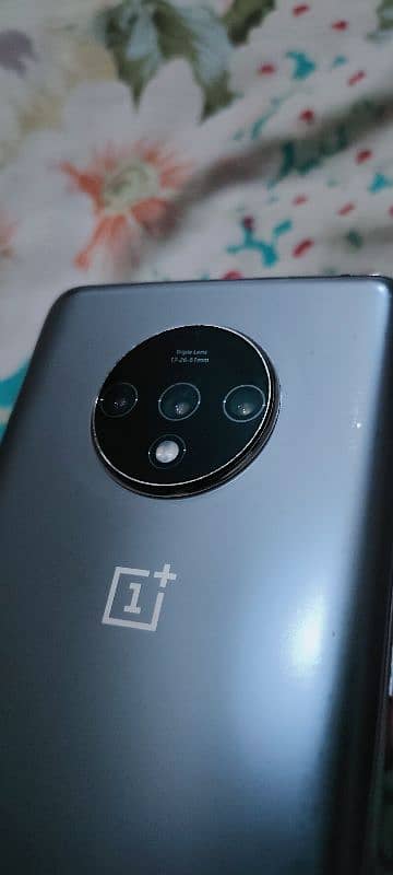 OnePlus 7t 10/8 condition dual pta approved 1