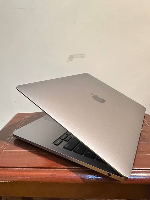 M2 MacBook Pro for Sale 3