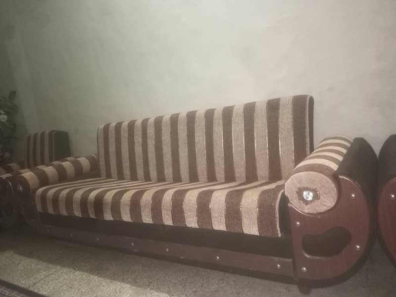 5 seater sofa with table Diamond  brand 2