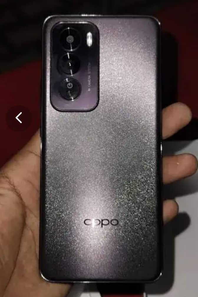 OPPO Reno 12 1