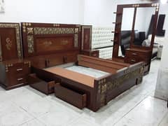 bed set available discount offer 40% off 03007718509