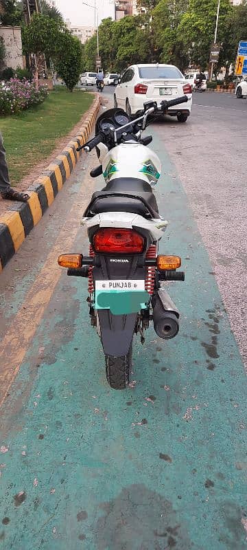 honda cb125 lush condition like new 03218821541 5