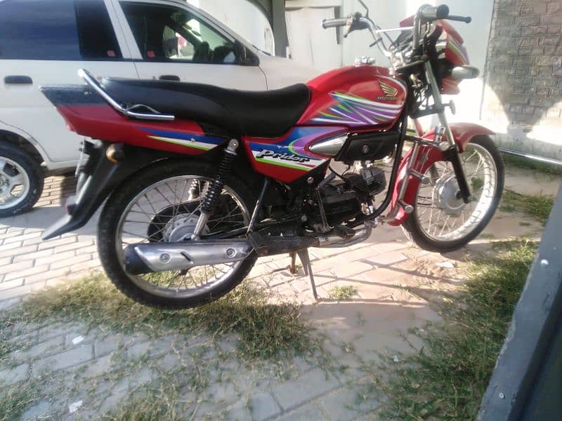 100cc Honda Bike available 0