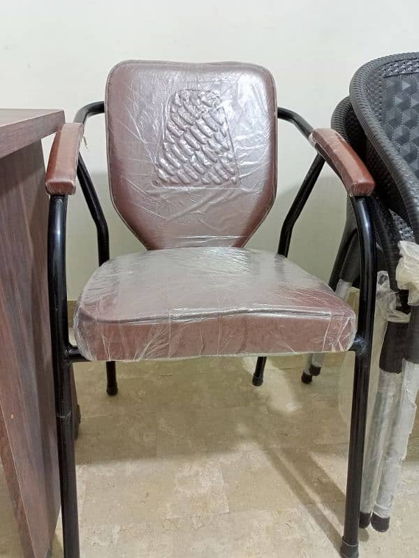 1 Stylish Office Chair Excellent Condition Only 3 Months Slightly Used 2