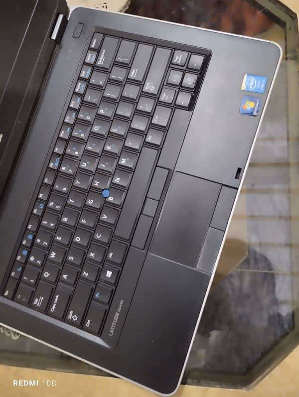 10/10 condition laptop Dell company 2