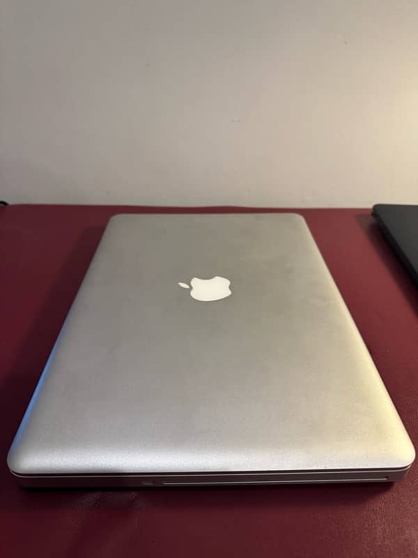 Apple Macbook Pro 2012 Mid 7