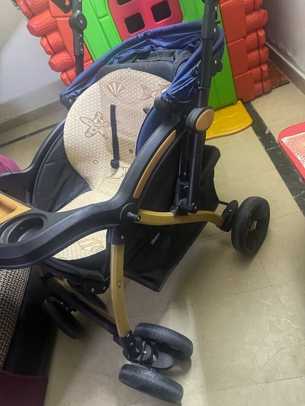 folable baby pram just like brand new 3