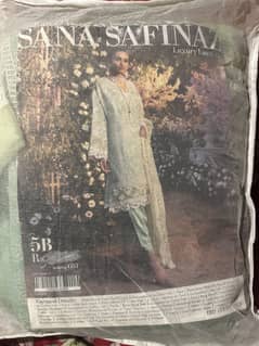 Sana safinaz luxury lawn suit. Unstitched article