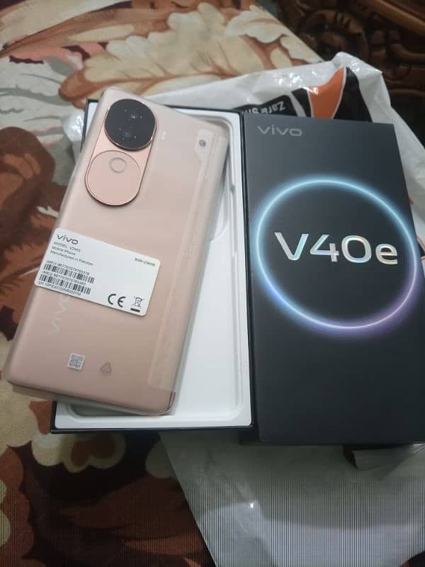 vivo V40e new phone 0