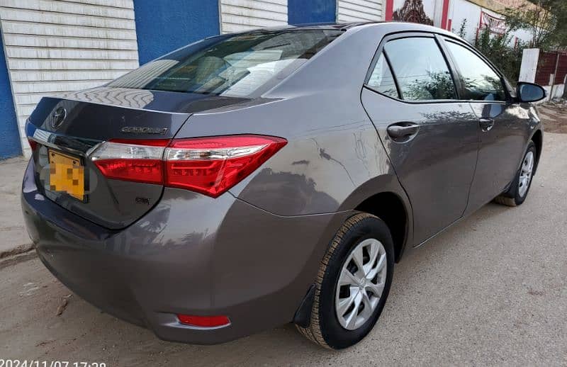 Toyota Corolla GLI 2016 Automatic 3