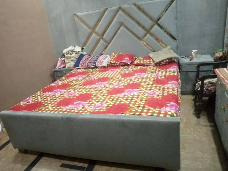 bed set new he bilkul ek mnt use kiya bs 5