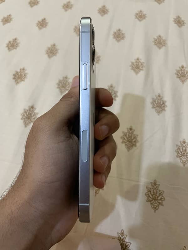 iphone 12 pro (non pta) factory 0