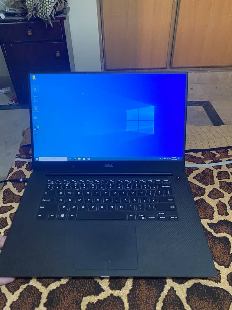 Dell Precision 5520 10/10 Condition with 4 GB Nvidia Graphics Crad 1