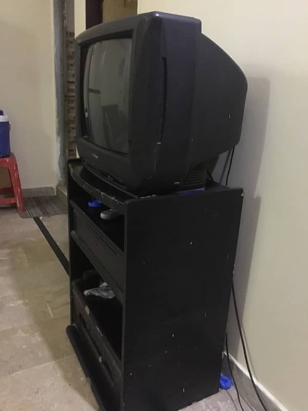 Tv With trolly 0